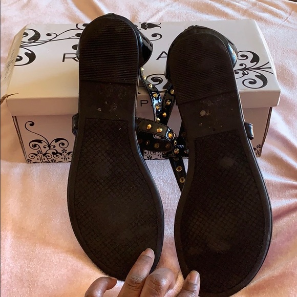 Sandals - Picture 4 of 4